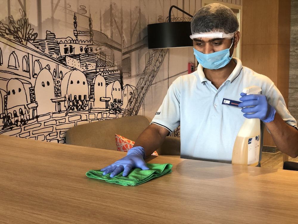 Holiday Inn Express Hyderabad Banjara Hills By Ihg Kültér fotó
